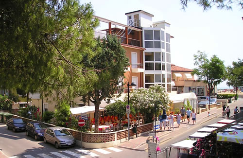 Esterno