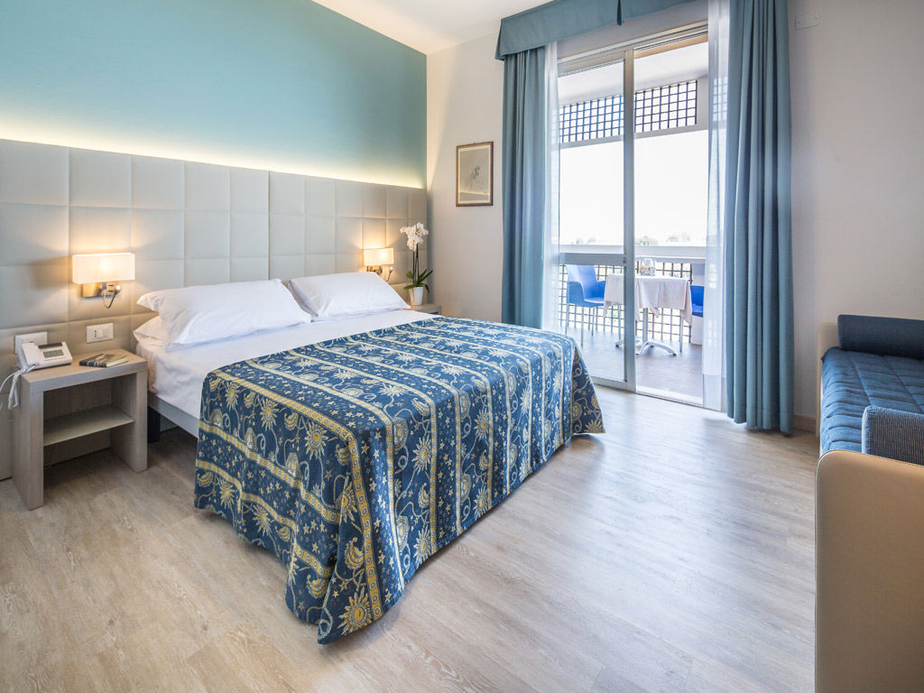 SUPERIOR-ROOM-PANORAMIC-FRONTEMARE