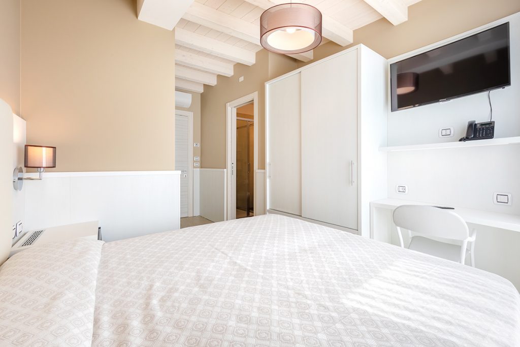 Hotel-Serena-Caorle-camera-elegance-02